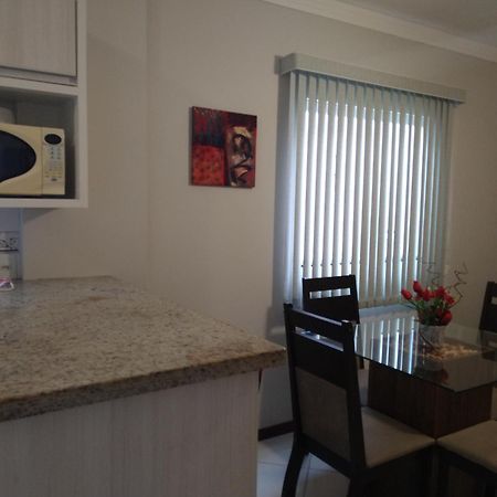 Aconchegante Apartamento Pe Na Areia Na Praia De Ingleses Gaivotas 70M Do Mar Florianópolis Eksteriør billede