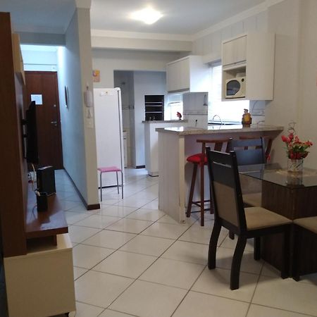 Aconchegante Apartamento Pe Na Areia Na Praia De Ingleses Gaivotas 70M Do Mar Florianópolis Eksteriør billede